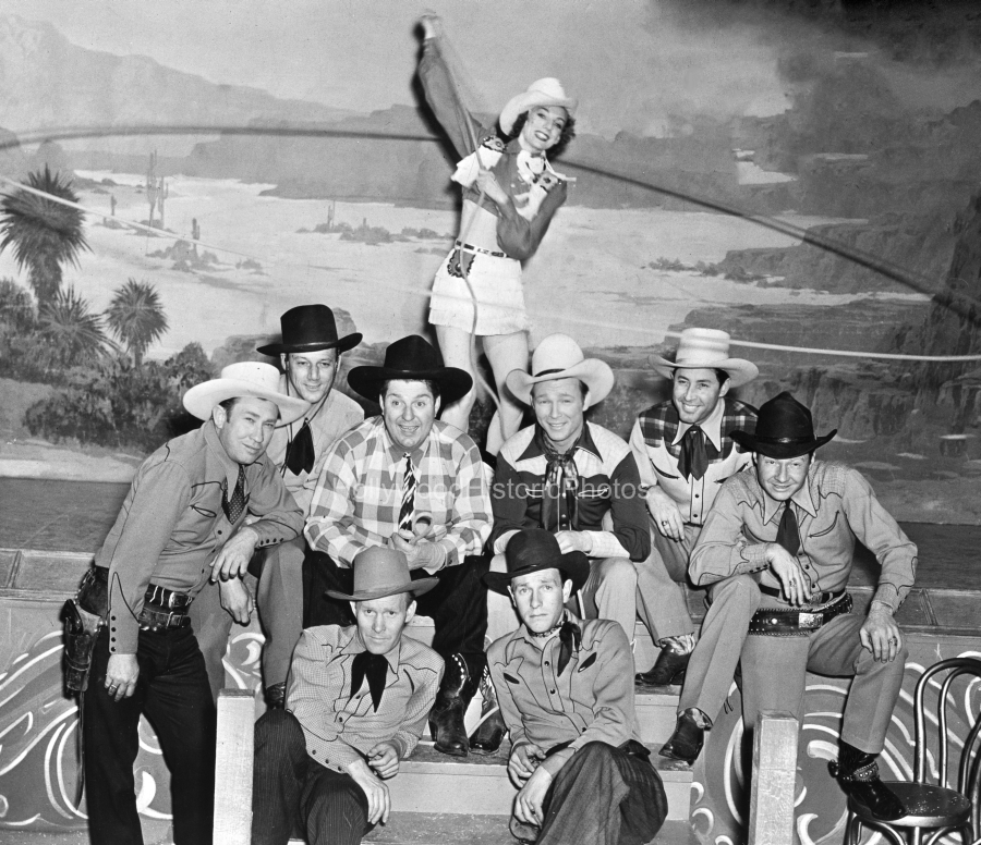 Roy Rogers 1941 3.jpg